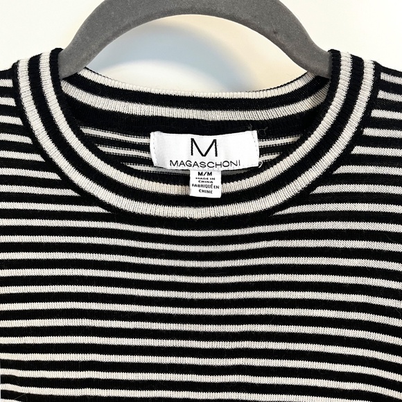 Magaschoni Black & White Striped Top minimalist delicate classic - Picture 2 of 5